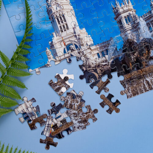 110 Piece Jigsaw Puzzles with Tin Box