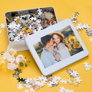 1000 Piece Jigsaw Puzzle with Tin Box